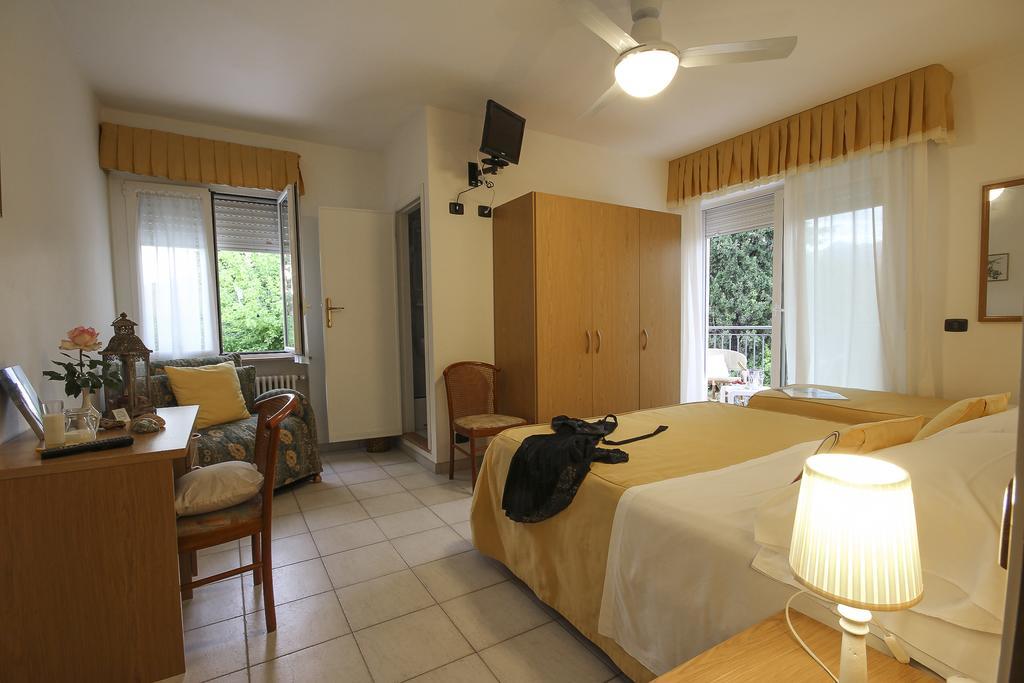 Hotel Miramare Форте-деи-Марми Номер фото